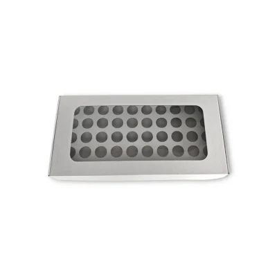 Caixa para 50 Brigadeiros Branca Com Janela e Divisória - Image 3