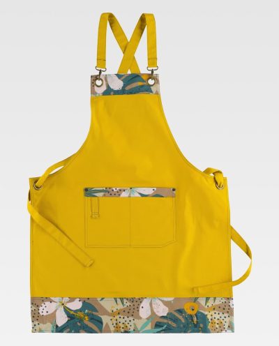 Avental Modelo C/ Peito e Bolso Estampado Mostarda